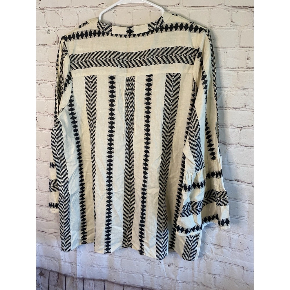 Cato& Est 1946 Bohemian Top Size Large Linen Blend 1/4 Button Front - Picture 5 of 6